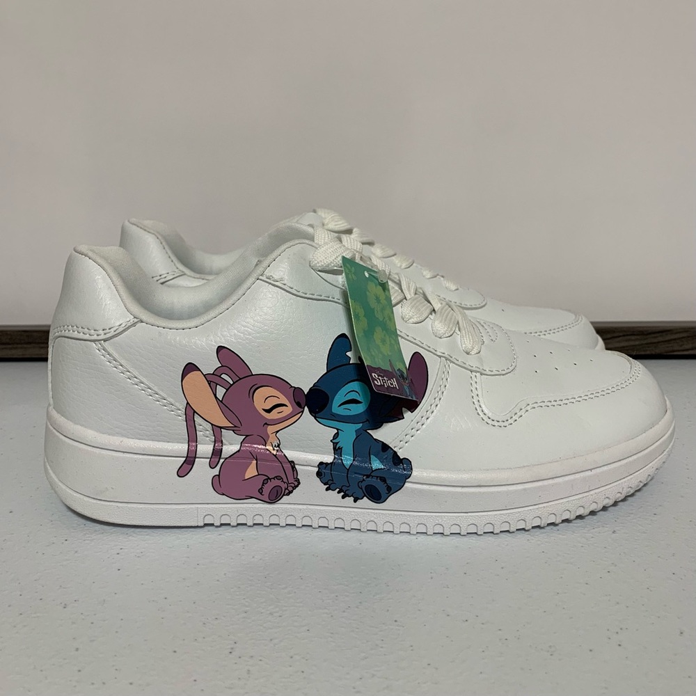 Disney Lilo & Stitch Low Top Court Sneakers-Size 7 NWT